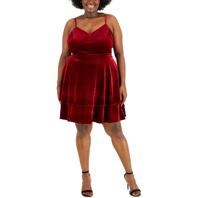 Weekend Shopping Madness B. Darlin Womens Plus Lace Back Velvet Cocktail and Party Dress Weekend Shopping Madness B. Darlin Womens Plus Lace Back Velvet Cocktail and Party Dress