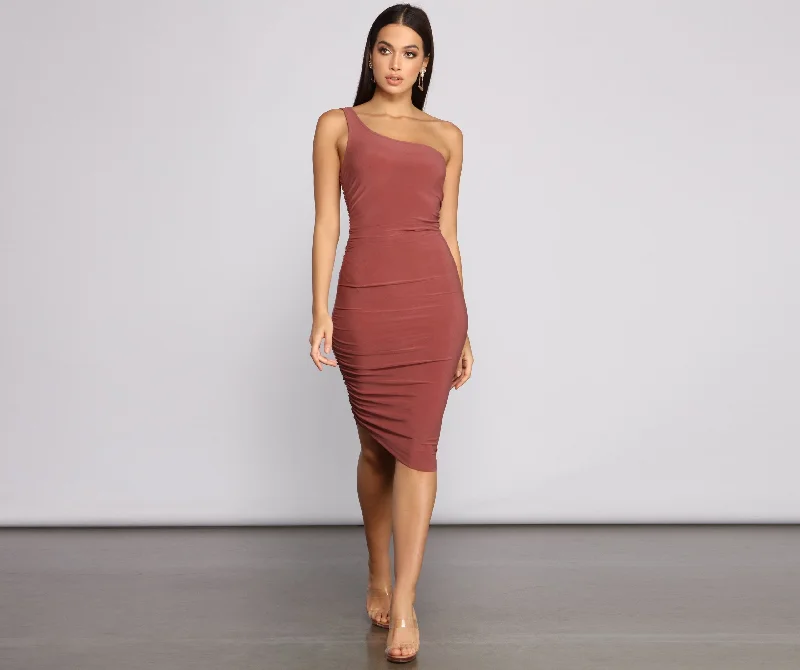 Ruched Stunner One Charming Shoulder Midi Dress