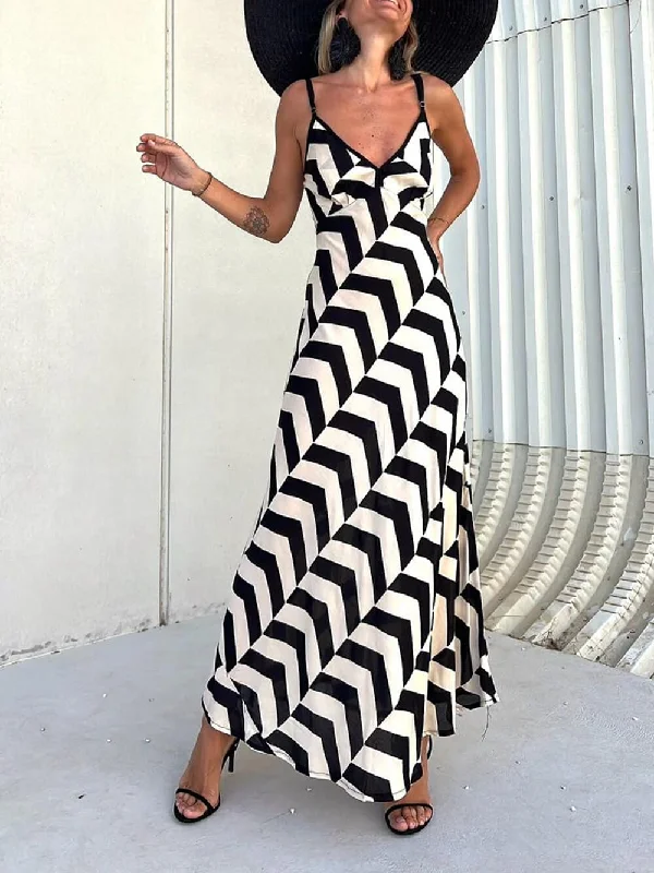 Unique Ethnic Print Charming Suspender Cut Maxi Dress