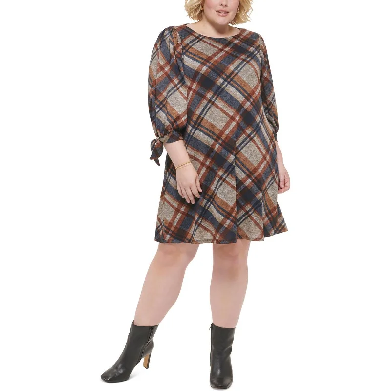 Weekend Shopping Highlights Jessica Howard Womens Plus Knit Plaid Shift Dress