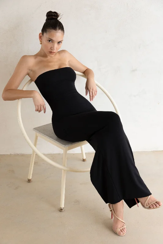 Weekend Exclusive Discounts Bandeau Maxi Dress in Black