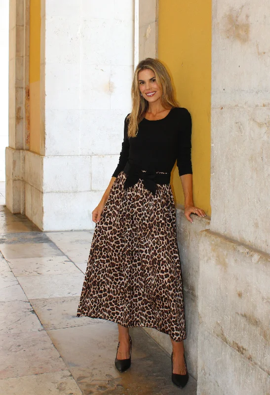 Limited Stock Leo Print Contrast Maxi Dress