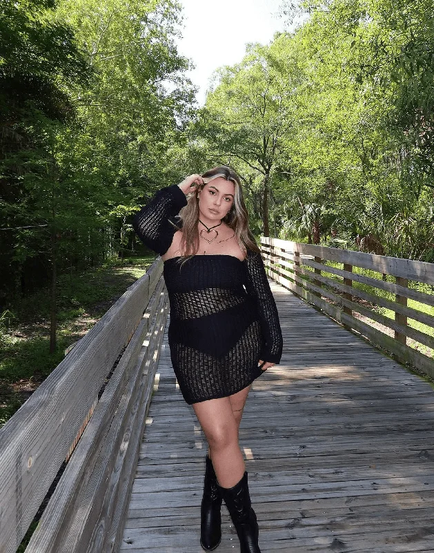 Weekend Deals You’ve Been Waiting For Synergy Mini Dress (Black)