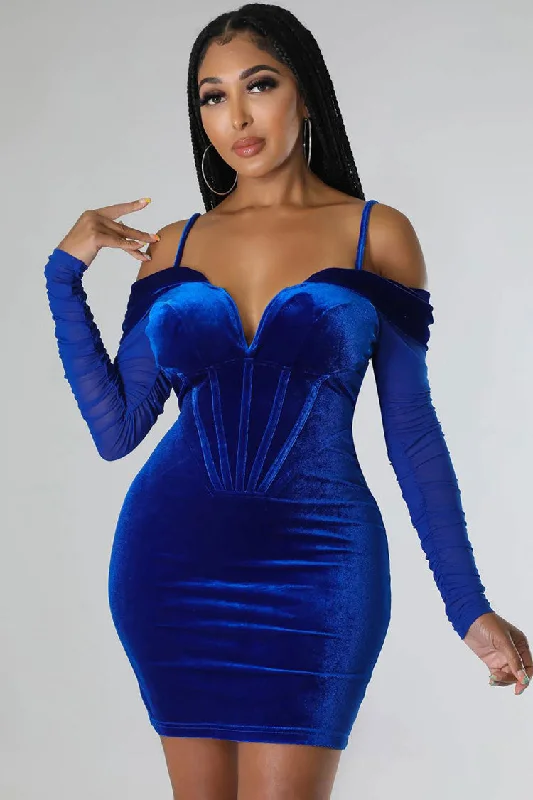 Weekend Deals You’ve Been Waiting For Sexy Deep V Sheer Sleeve Velvet Bodycon Corset Party Mini Dress - Royal Blue Weekend Deals You’ve Been Waiting For Sexy Deep V Sheer Sleeve Velvet Bodycon Corset Party Mini Dress - Royal Blue