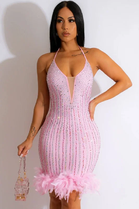 Weekend Hot Deals Sparkly Rhinestone Halter Neck Bodycon Feather Trim Party Mini Dress - Pink Weekend Hot Deals Sparkly Rhinestone Halter Neck Bodycon Feather Trim Party Mini Dress - Pink