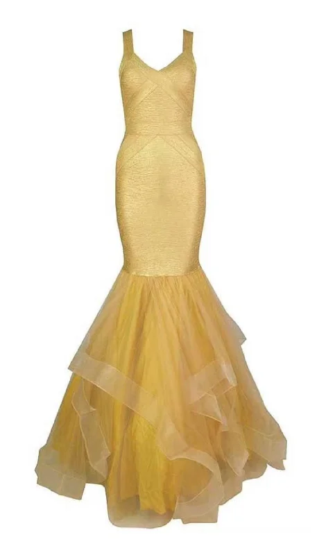 Weekend Shop Now BODYCON BACKLESS MAXI DRESS IN GOLD