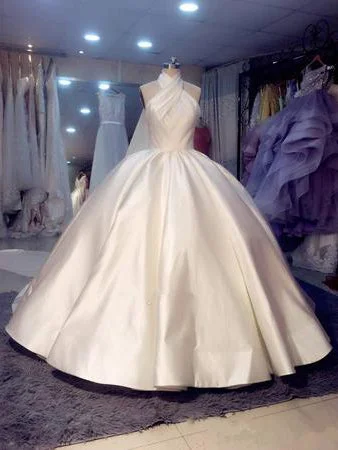 Weekend Special Offers Ball Gown Wedding Dresses Romantic Halter Open Back Luxury Simple Big Bridal Gown JKW307 Weekend Special Offers Ball Gown Wedding Dresses Romantic Halter Open Back Luxury Simple Big Bridal Gown JKW307